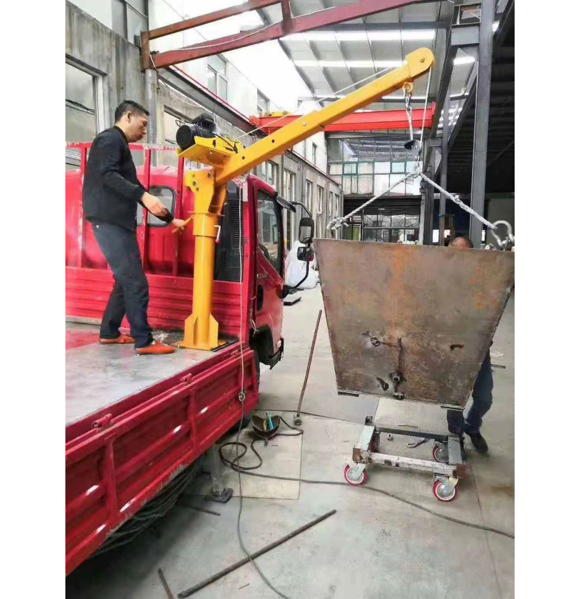 車載一噸小吊機,車載懸臂吊使用案例